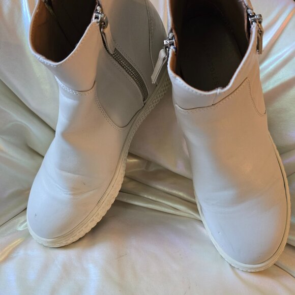 AEROSOLES Cream and White High-Top Wedge Platform Sneaker Boots Size 10.5 US - Picture 4 of 13